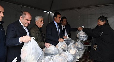 İftar yemekleri Başkan Dündar'dan