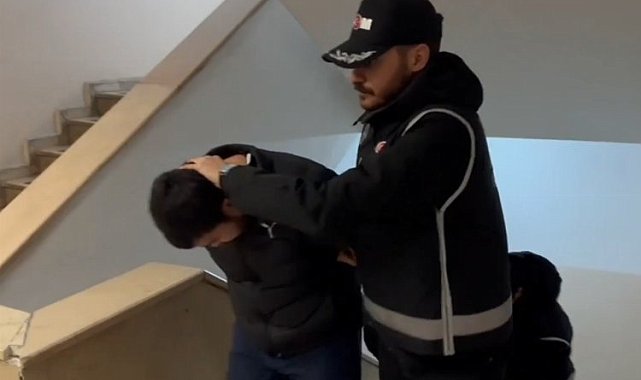 Interpolün aradığı iki zanlı İstanbul'da yakalandı