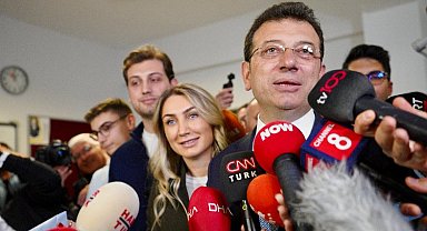 İstanbul'da İmamoğlu ailesi Beylikdüzü'nde oy kullandı