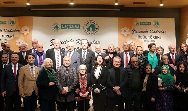 İstanbul'da 'Zirvedeki Kadınlar' ödüllendirildi