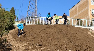 İstinat duvarı alanı yeşillendirildi