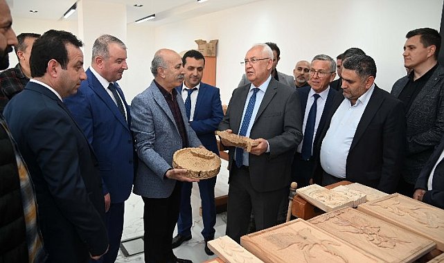 İzmir Karabağlar'da genç tasarımcılar Mobilya Akademi'de buluştu
