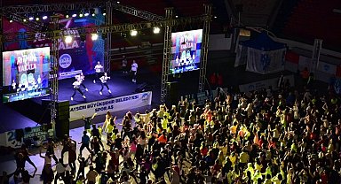 Kayseri Büyükşehir kadınlarla ritmi yakaladı