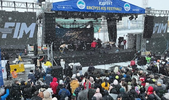 KışFest'te Ferhat Göçer karları eritti