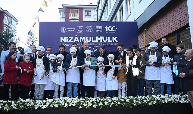 Konya'da Bakan Tekin'den eğitime çifte açılış