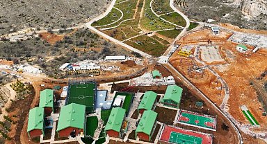 Malatya'da Başkan Gürkan'dan Beydağı Gençlik Kampı'na inceleme