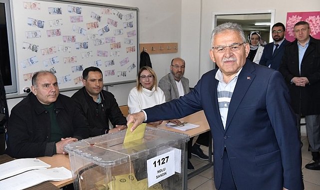 Memduh Büyükkılıç'tan sandık çağrısı
