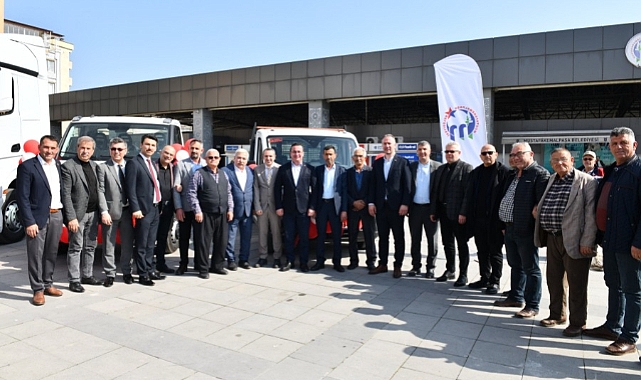 Mustafakemalpaşa'ya kazandırılan hibe araçlar teslim alındı