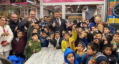 Önder Narin'e Doğu Türkistanlı çocuklardan sevgi seli