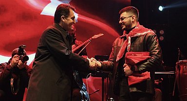 Osmangazi Meydanı'nda Semicenk rüzgarı