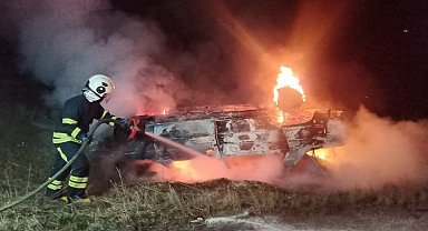 Seyir halindeki araçta yangın