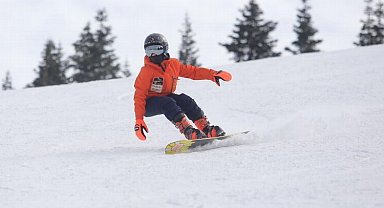 Snowboard'un harika çocuğu... Dağhan Güler Türkiye şampiyonu