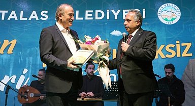 Talas'ta Mehmet Kemiksiz gönüllere dokundu