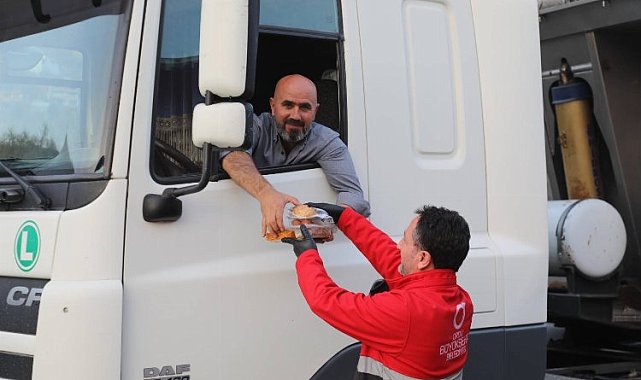 Tır şoförleri iftar saatini Ordu'ya göre ayarlıyor
