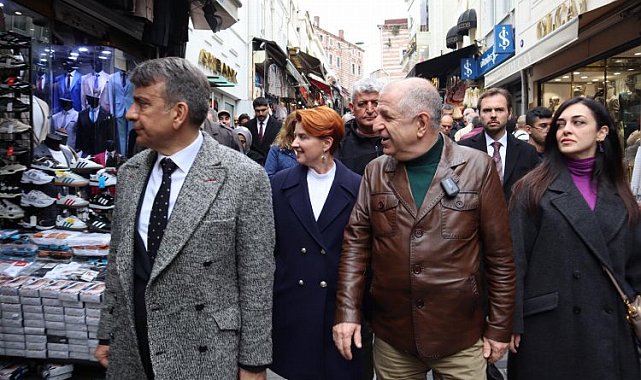Ümit Özdağ, İstanbul adaylarıyla çarşı ziyaretinde