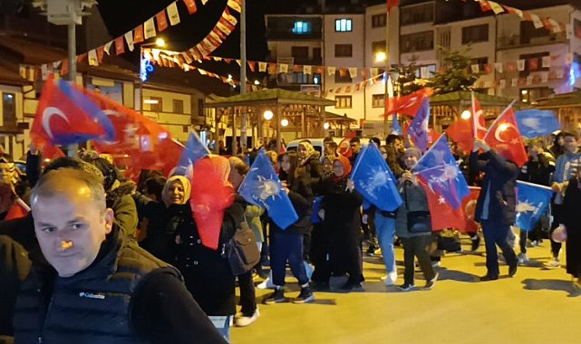 Zekiye Tekin ve kadınlar Pazaryeri sokaklarına sığmadı