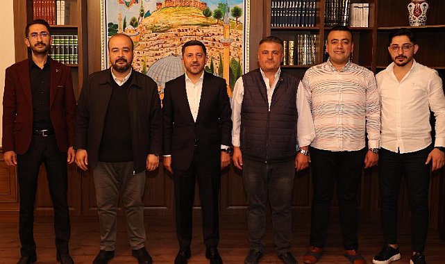 Abdulgani Altınışık'tan Başkanı Arı'ya 'hayırlı olsun' ziyareti
