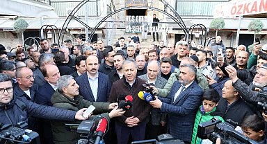 Bakan Yerlikaya bayramın ilk günü Konyalılarla buluştu