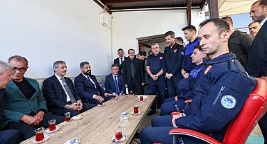 Başkan Alemdar, çalışma arkadaşlarıyla bayramlaştı