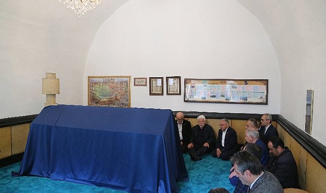 Başkan Büyükkılıç, Melik Mehmet Gazi Türbesi'ni ziyaret etti