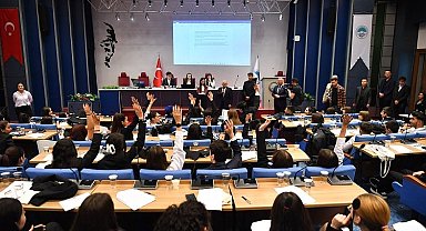 Başkan Büyükkılıç'tan gençlere TBMM sözü