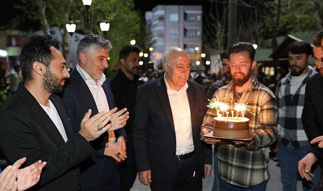 Başkan Hayrettin Demir'e sürpriz doğum günü kutlaması
