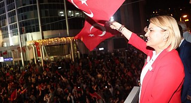 Başkan Hürriyet: 400 bin İzmitlinin başkanıyım