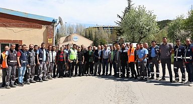 Başkan Ünlüce çalışanların bayramını kutladı