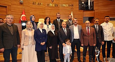 Başkan Yalçın mazbatasını aldı