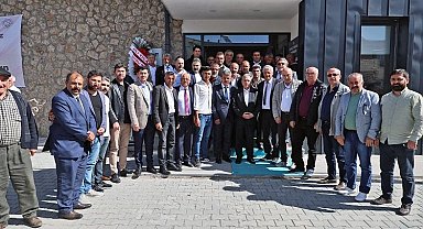 Başkan Yalçın'ın ilk kırsal ziyareti Yamaçlı'ya