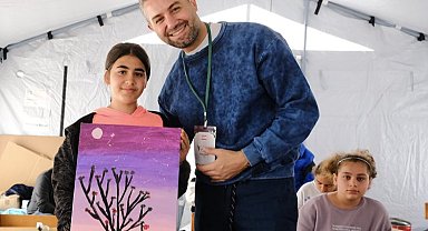 Bu sergide tablo fiyatlarını vicdanlar belirliyor