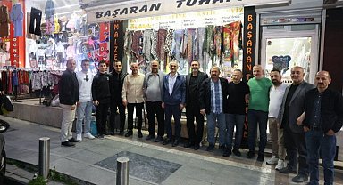Bünyamin Çiftçi, esnaflarla çay sohbetinde buluştu