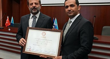 Gürsu'da Başkan Işık da mazbatasını aldı