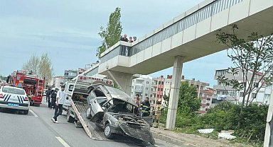 Bursa Mudanya'da feci kaza... Pert olan araçtan sağ çıktılar