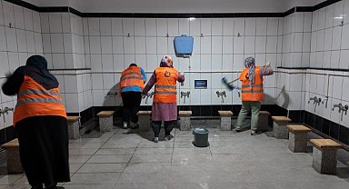 Çayırova'daki ibadethanelerde bayram hazırlığı