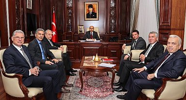 CHP'li ilçe belediye başkanları önce Valiliği, daha sonra Büyükşehir'i ziyaret etti