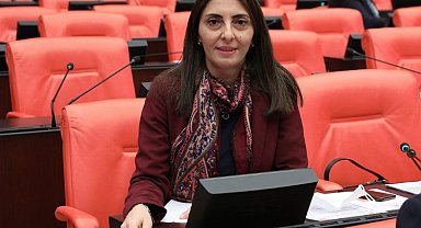 CHP'li vekil '23 Nisan Marşı'nın engellenmesini TBMM'ye taşıdı