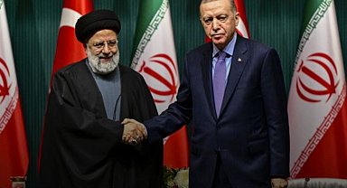 Cumhurbaşkanı Erdoğan, İran Cumhurbaşkanı Reisi ile telefonda görüştü