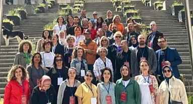 Düzce'de BELMEK kursiyerleri dünya barışı için üretti