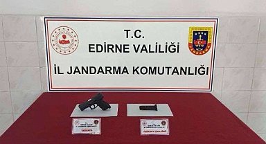 Enez'de kaçakçılık operasyonunda silah ele geçirildi