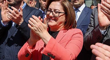 Fatma Şahin coşkuyla karşılandı