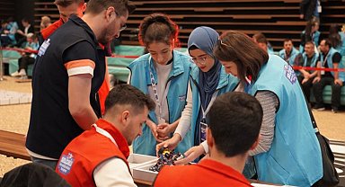 Geleceğin teknoloji liderleri ödüllendirildi