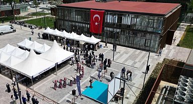 İnegöl'ün yeni nöbetçi kitaphanesi açıldı