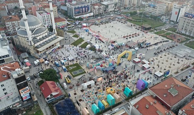 İstanbul Bağcılar'da 30 bin öğrenci tiyatroyla tanıştı