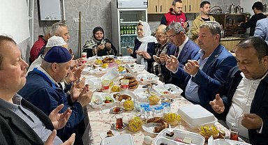 İzmit'te Başkan Hürriyet güne Kuruçeşme'den başladı