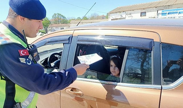Jandarma drone ile Enez, Keşan Karayolu'ndatrafik denetimi yaptı!