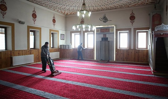 Kayseri Melikgazi'den camilere bayram temizliği