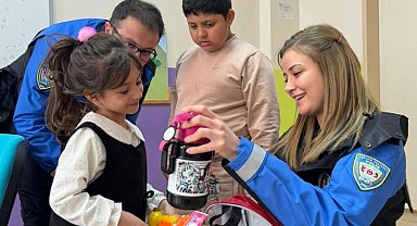 Keşan Polisi'nden otizmli çocuklara hediye