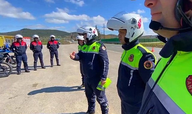 Keşan'da motosiklet sürücülerine bayram sürprizi