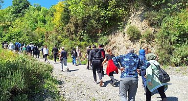 Kocaeli Gölcük'teki doğa yürüyüşünde buluştu